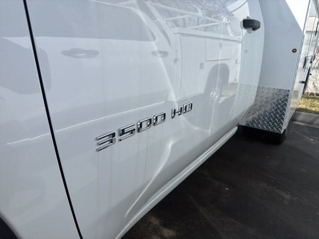 2025 Chevrolet Silverado 3500 HD Work Truck - Photo 9