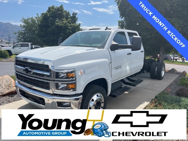 2024 Chevrolet Silverado 4500 Medium Duty Chassis Cab Work Truck's photo