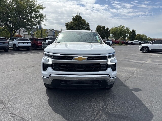 2026 Chevrolet Silverado 1500 LT photo 2