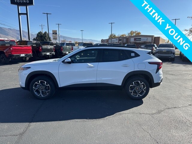 2026 Chevrolet Trax LT photo 3