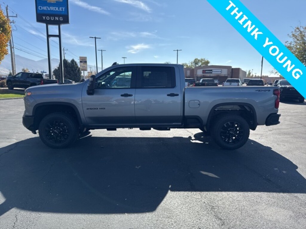 New 2026 Chevrolet Silverado 2500HD Custom Truck Crew Cab