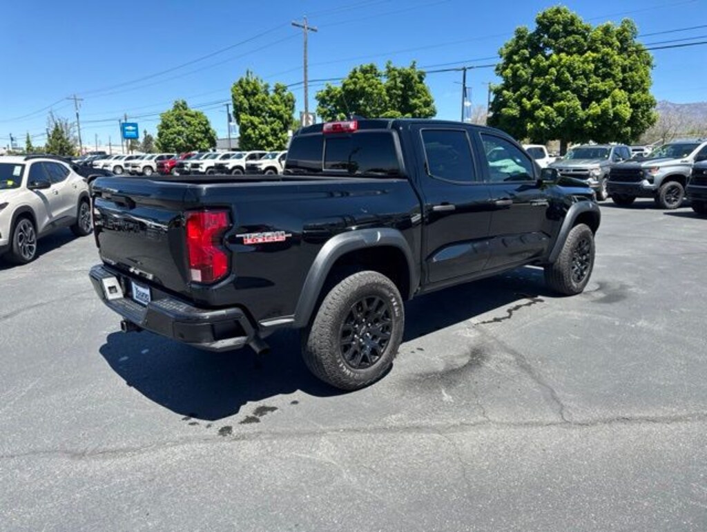 Used 2025 Chevrolet Colorado Trail Boss Truck Crew Cab