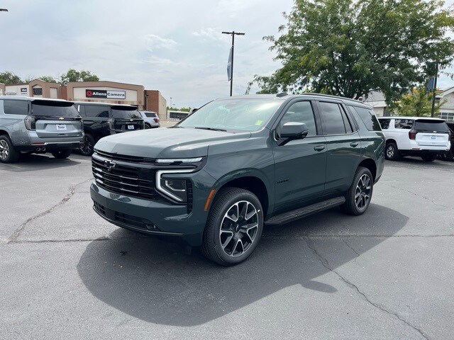 2025 Chevrolet Tahoe RST photo 2