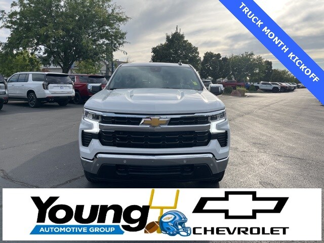 2026 Chevrolet Silverado 1500 LT photo 2