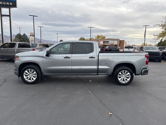 2024 Chevrolet Silverado 1500 Custom photo 3
