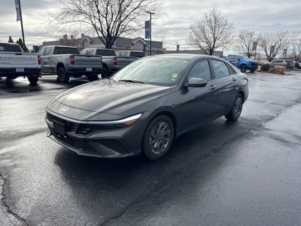 Used 2024 Hyundai Elantra SEL Sedan
