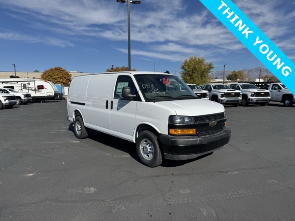 New 2025 Chevrolet Express 2500 Work Van Van Cargo Van