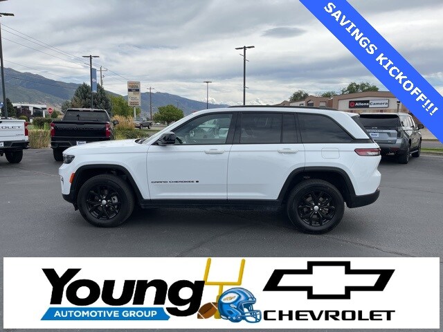 2024 Jeep Grand Cherokee Laredo Altitude X photo 2