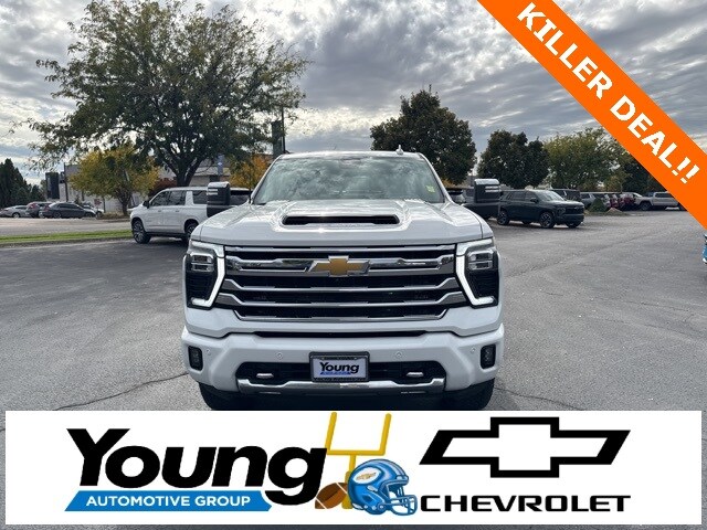 2024 Chevrolet Silverado 3500HD High Country photo 2
