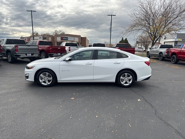 2024 Chevrolet Malibu LS photo 2