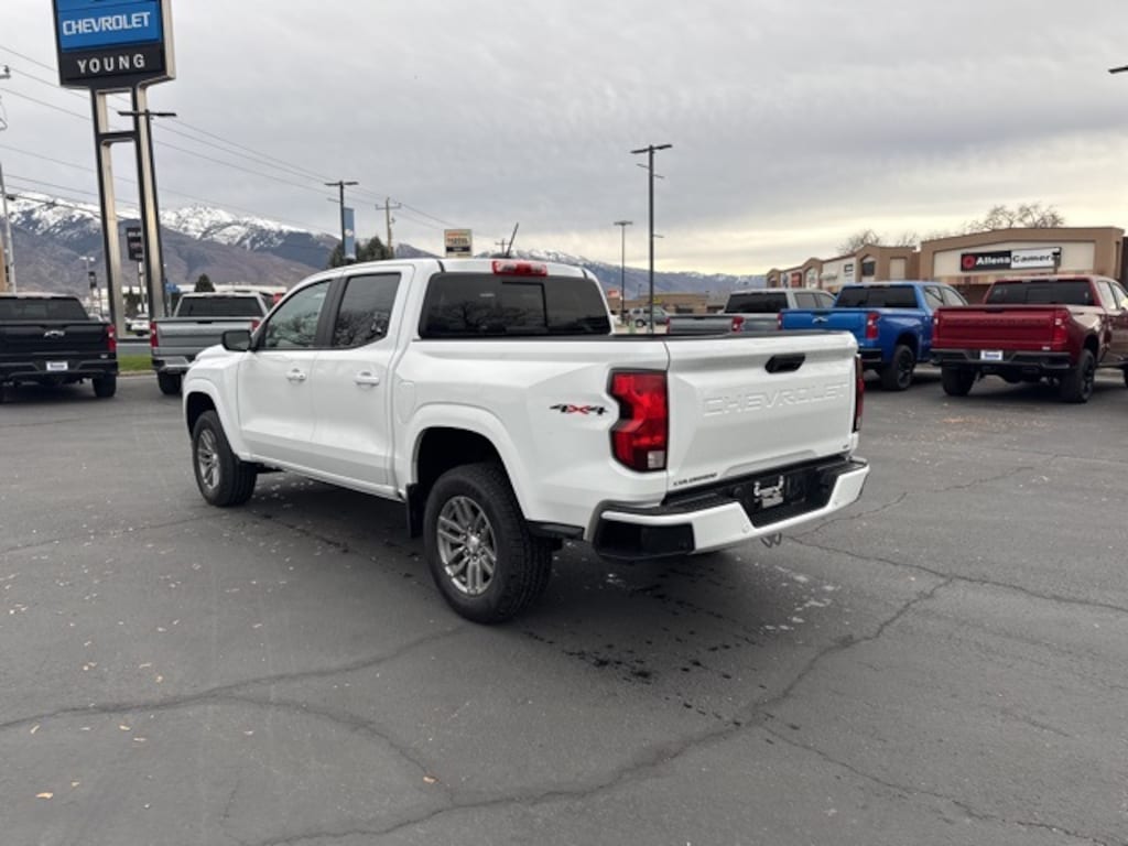 Used 2023 Chevrolet Colorado LT Truck Crew Cab