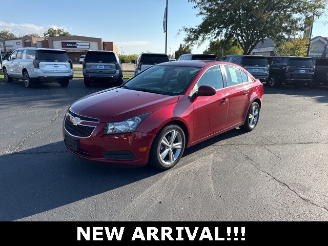 2014 Chevrolet Cruze photo 2