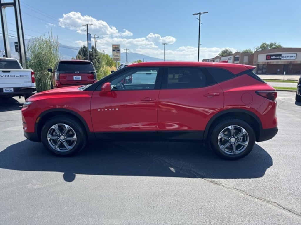 Used 2023 Chevrolet Blazer LT w/2LT SUV