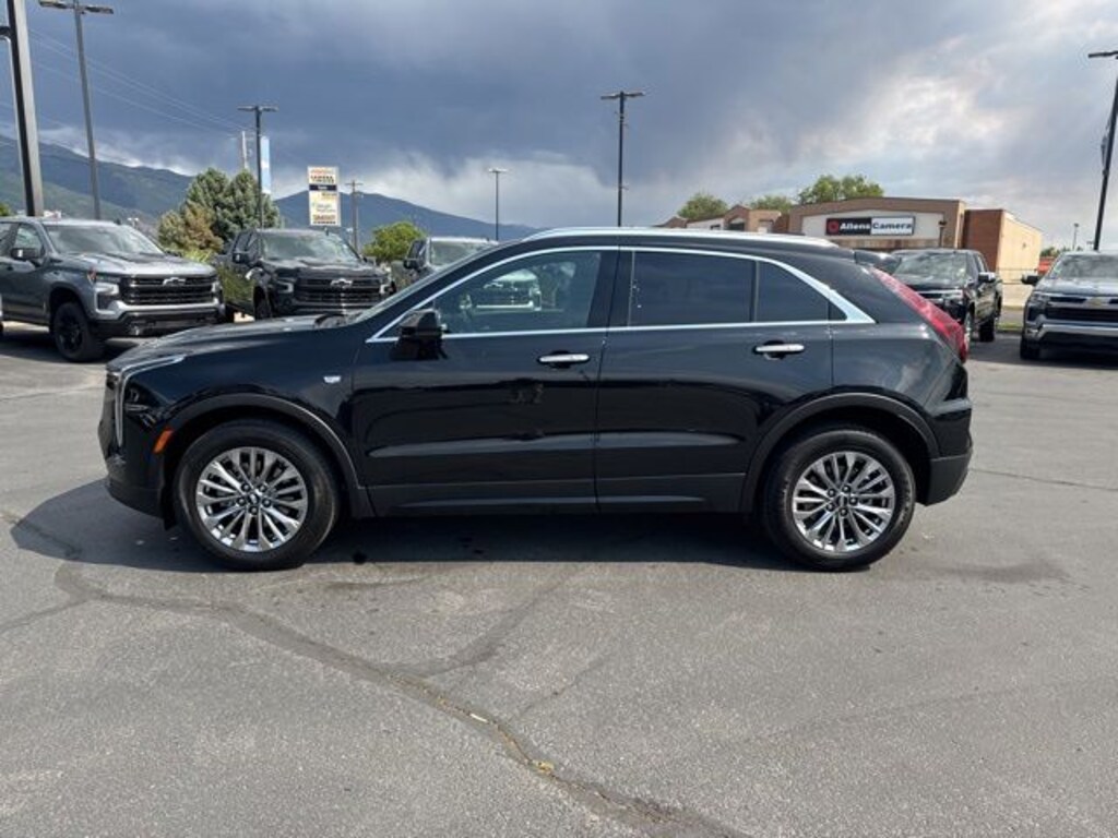 Used 2025 CADILLAC XT4 Premium Luxury SUV
