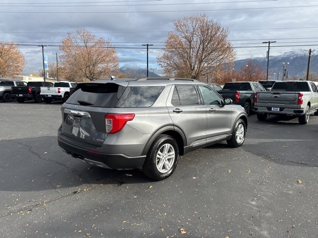 2022 Ford Explorer XLT photo 2