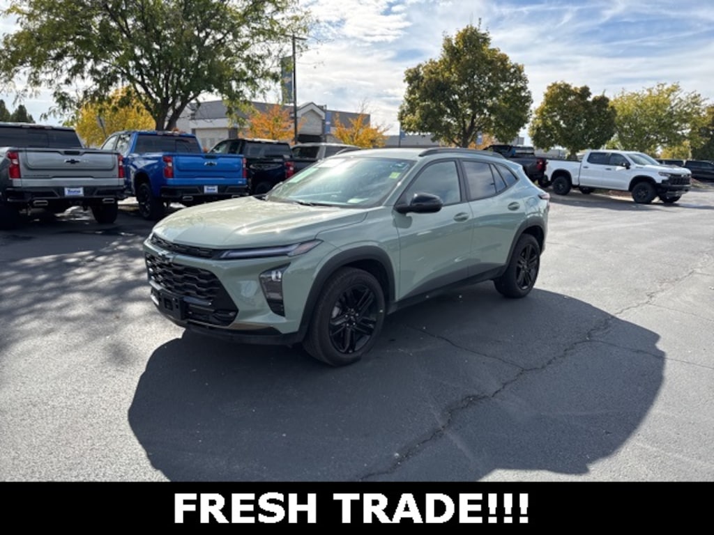 Used 2025 Chevrolet Trax ACTIV SUV