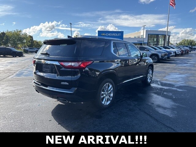 2019 Chevrolet Traverse High Country photo 2