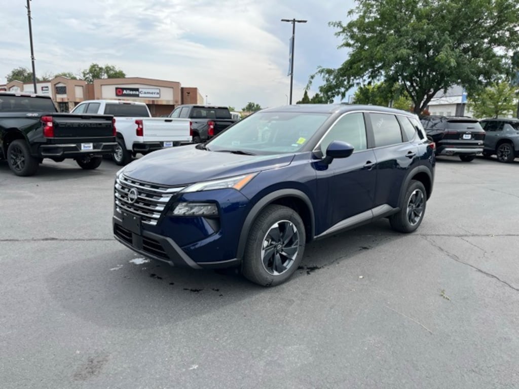 Used 2024 Nissan Rogue SV SUV