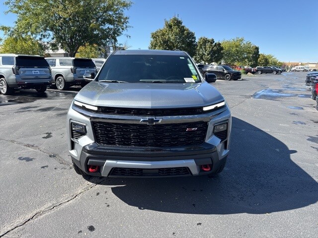 2026 Chevrolet Traverse Z71 photo 2