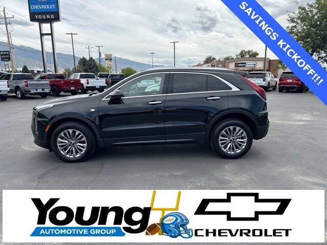 2024 Cadillac XT4 Premium Luxury photo 2