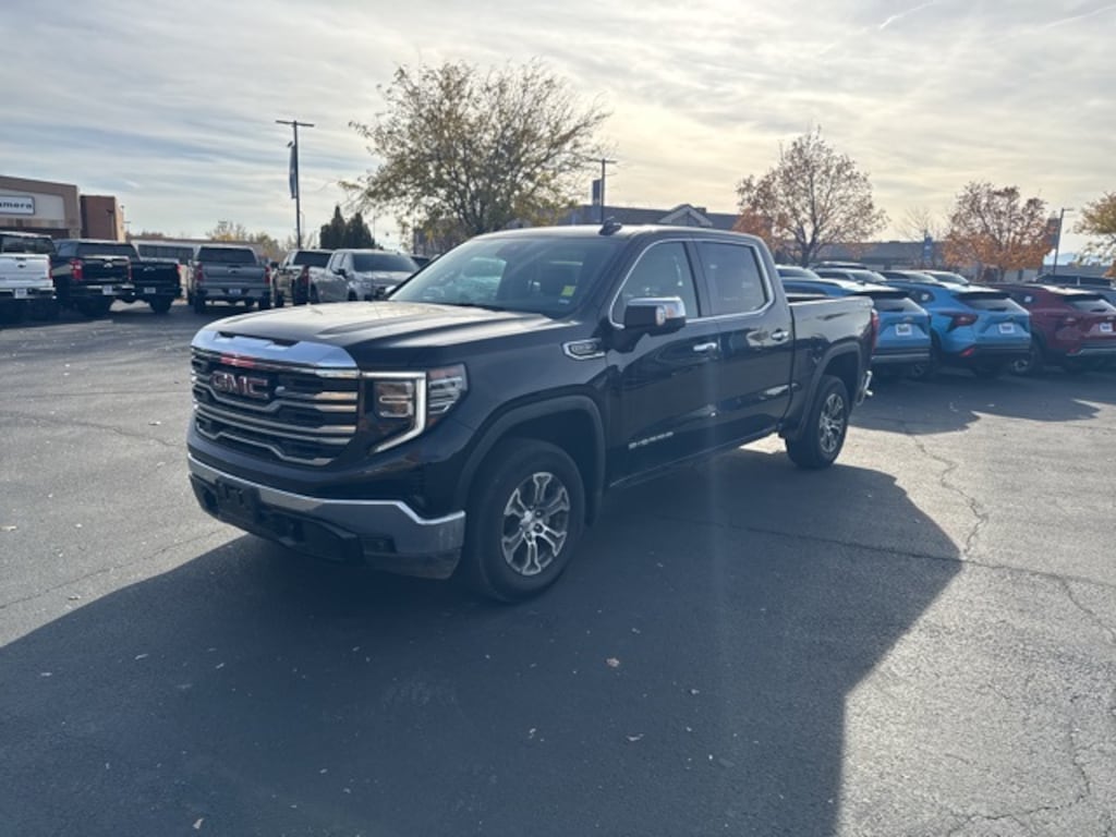 Used 2025 GMC Sierra 1500 SLT Truck Crew Cab