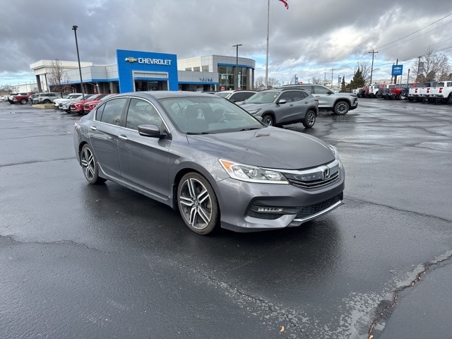 2017 Honda Accord Sport's photo