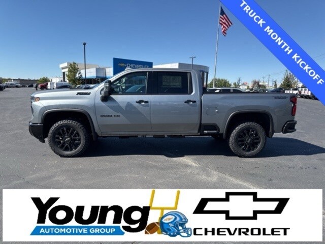 2026 Chevrolet Silverado 3500HD LTZ photo 4
