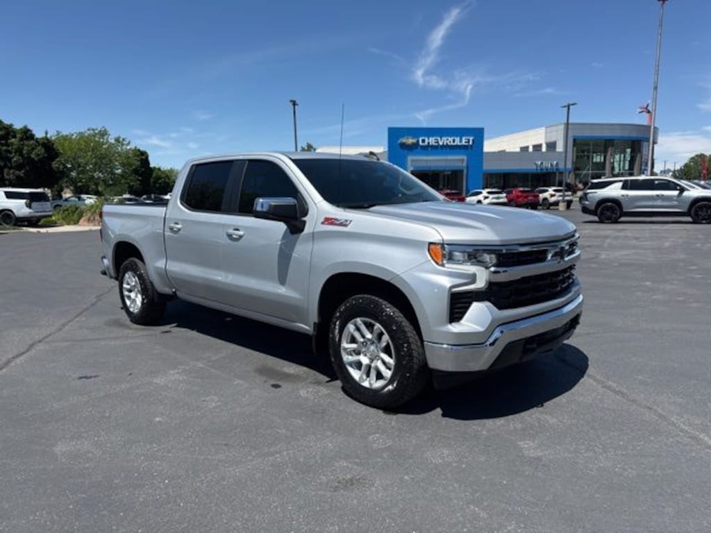 Used 2022 Chevrolet Silverado 1500 LT w/1LT Truck Crew Cab