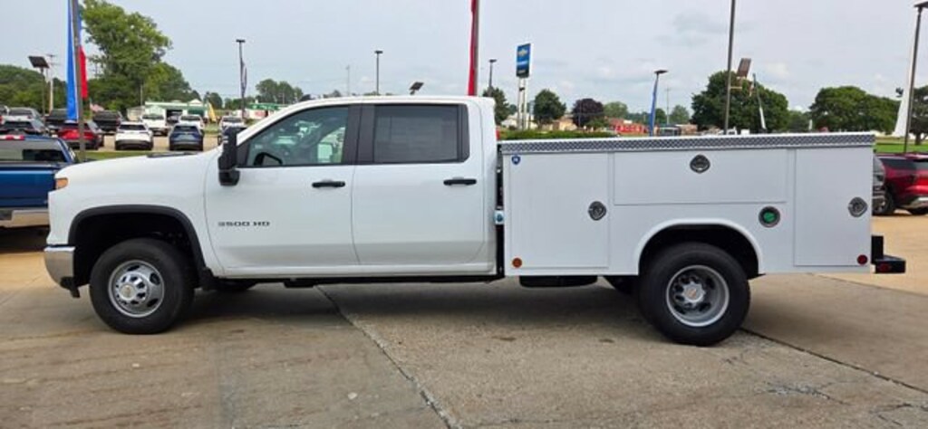 New 2025 Chevrolet Silverado 3500 HD Chassis Cab Work Truck Truck