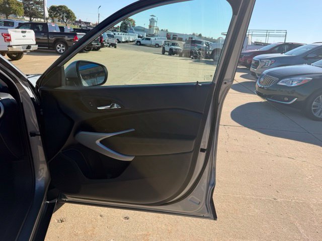 2024 Chevrolet Trax LS - Photo 31