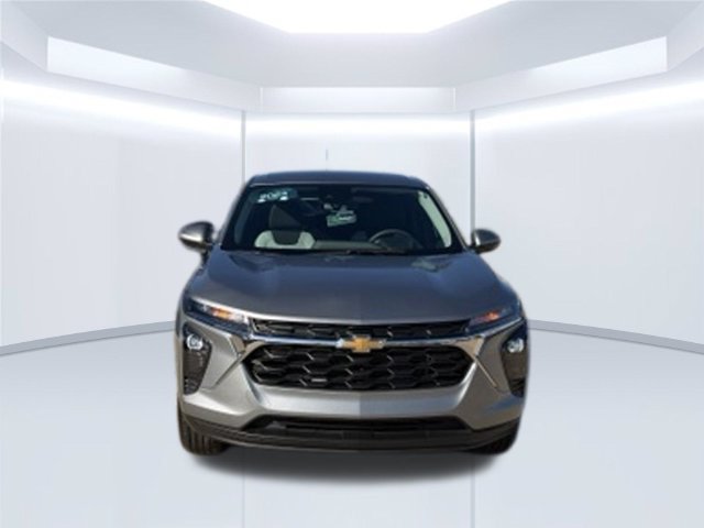 2024 Chevrolet Trax LS - Photo 11