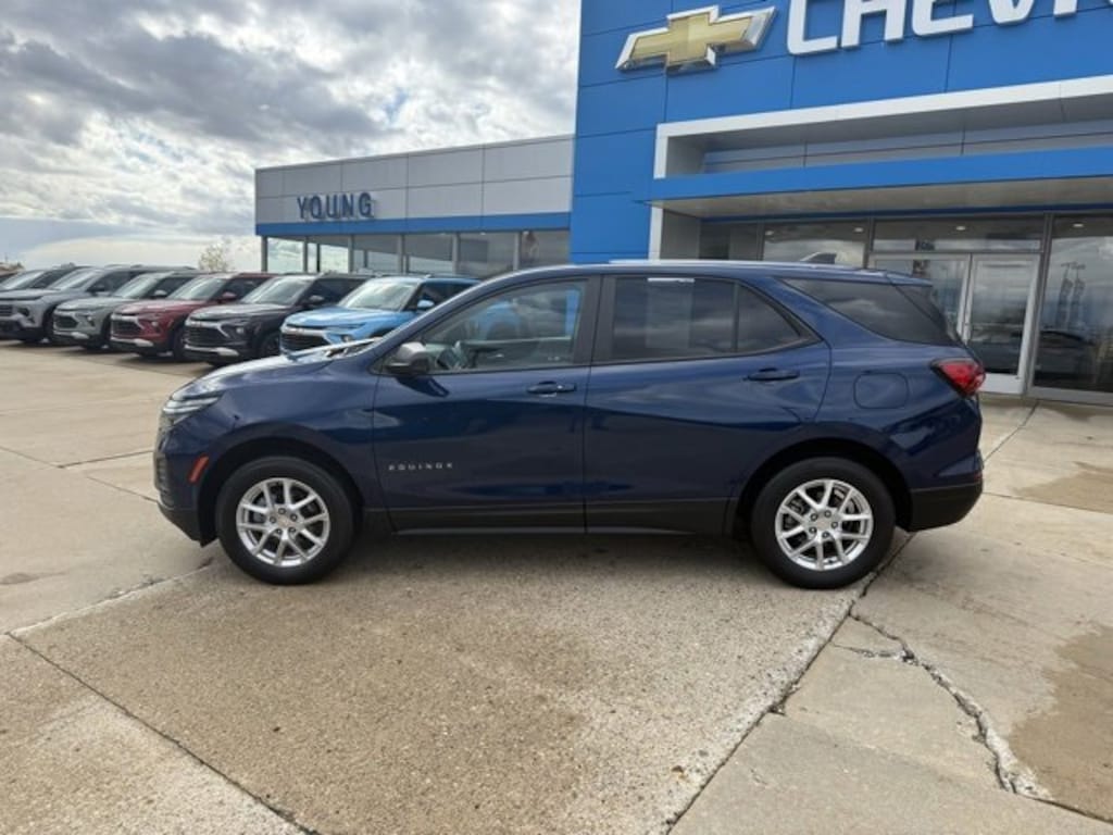 Used 2023 Chevrolet Equinox LS SUV