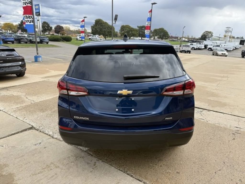 Used 2023 Chevrolet Equinox LS SUV