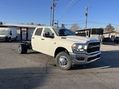 2024 Ram 3500 Chassis Cab 3500 TRADESMAN CREW CAB CHASSIS 4X4 60' CA Pickup