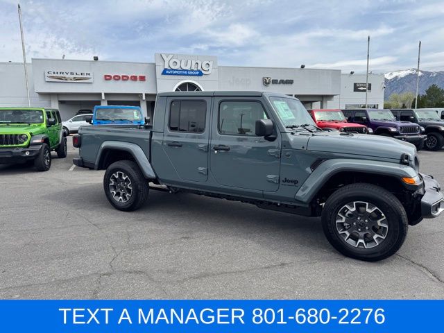 2026 Jeep Gladiator Pickup 