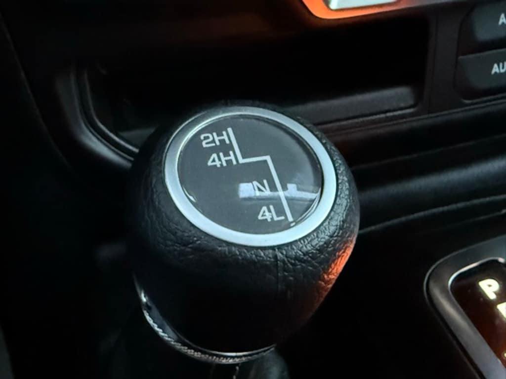 New 2025 Jeep Gladiator SPORT S 4X4 Pickup