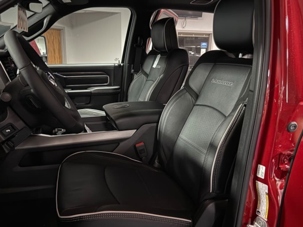 New 2026 Ram 2500 LARAMIE CREW CAB 4X4 8' BOX Pickup