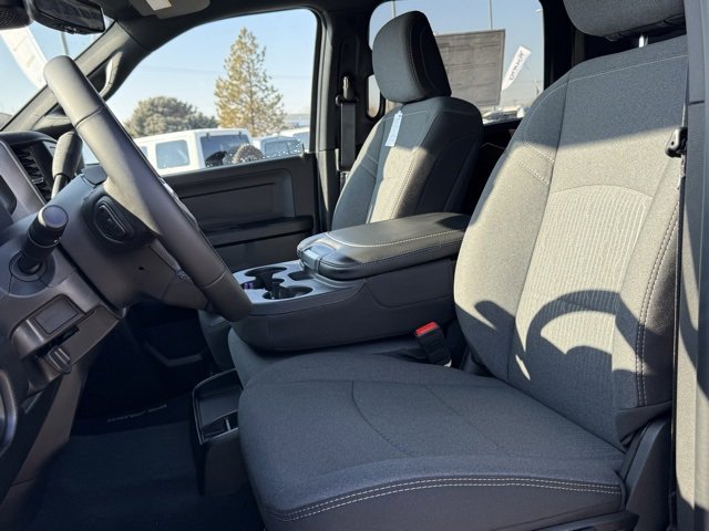 2024 Ram 2500 Tradesman photo 2