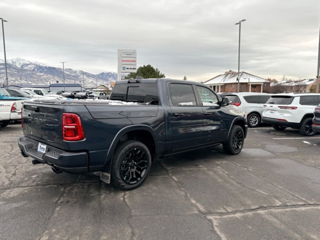 New 2026 Ram 1500 LIMITED CREW CAB 4X4 5'7 BOX Pickup