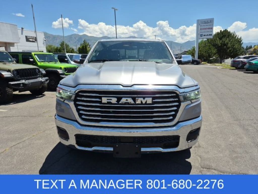New 2026 Ram 1500 LARAMIE CREW CAB 4X4 5'7 BOX Pickup