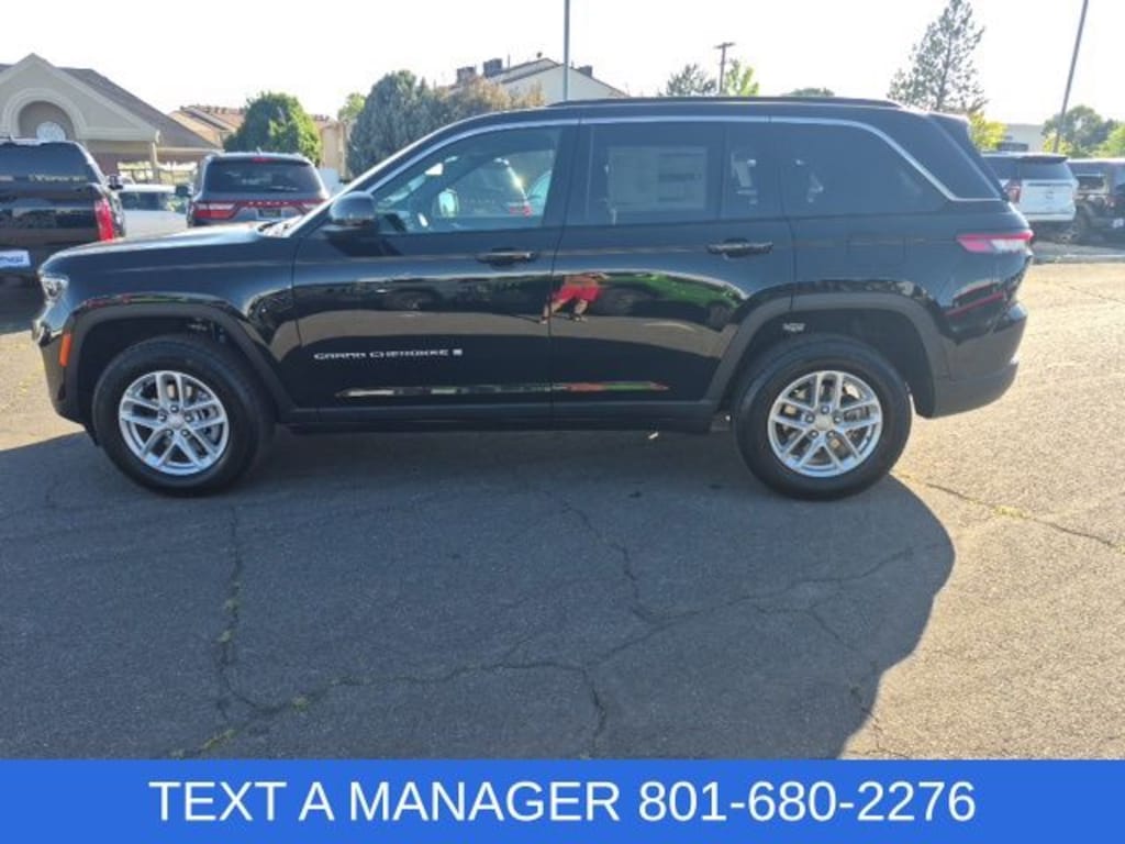 New 2026 Jeep Grand Cherokee Laredo Sport Utility
