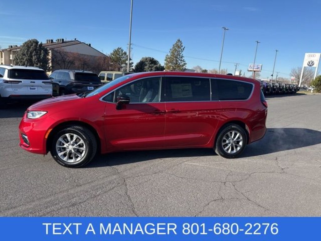 New 2026 Chrysler Pacifica Select Passenger Van