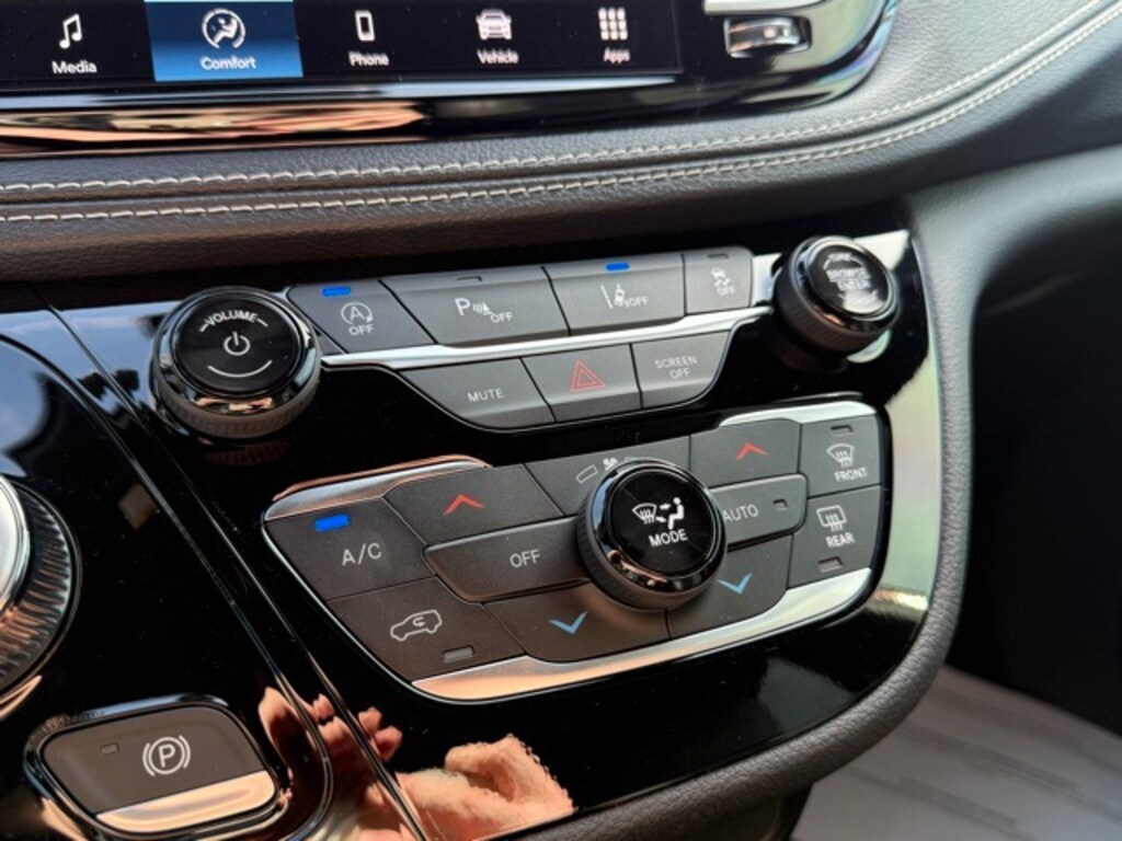 New 2026 Chrysler Pacifica Select Passenger Van