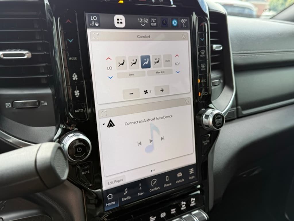 New 2024 Ram 2500 LARAMIE CREW CAB 4X4 6'4 BOX Pickup