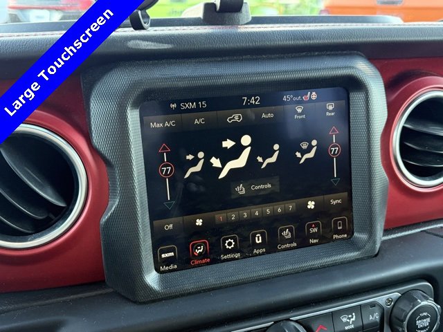 2023 Jeep Wrangler Rubicon photo 3