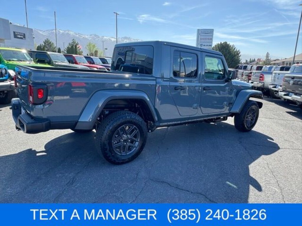 New 2026 Jeep Gladiator Sport Pickup
