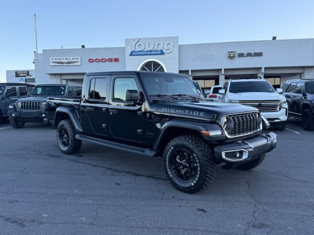 New 2025 Jeep Gladiator Sport Pickup