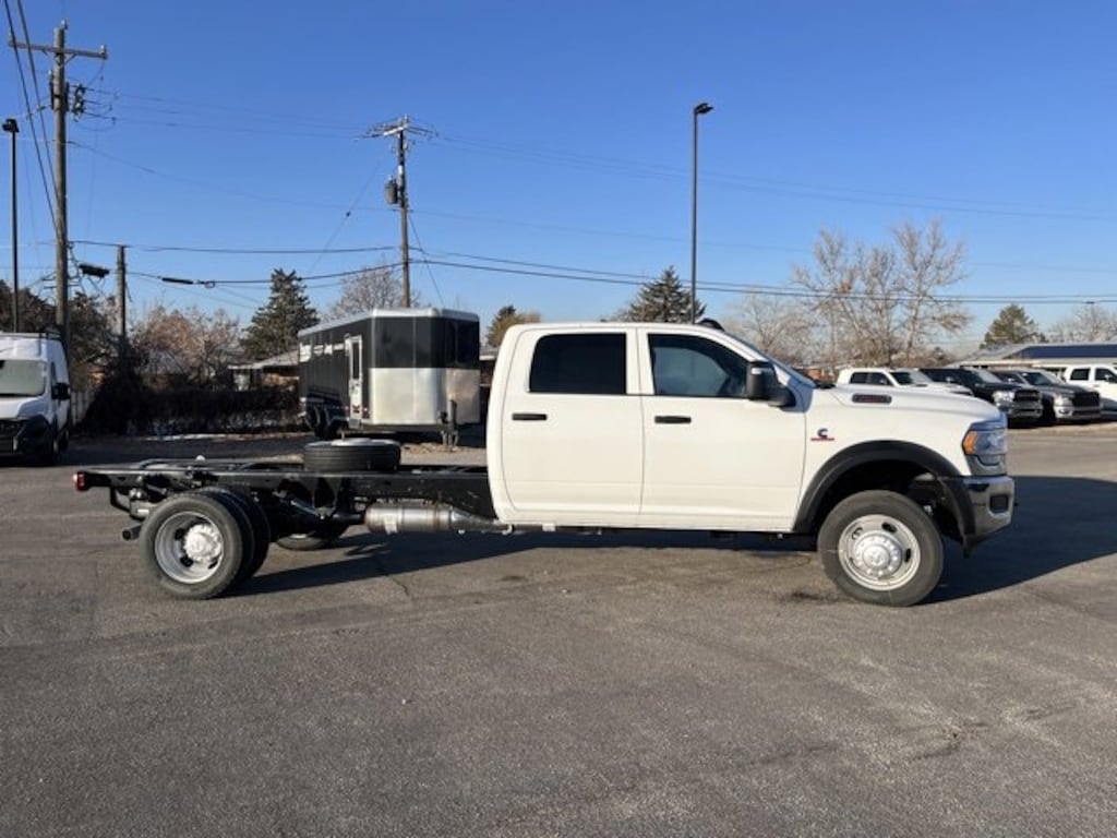 New 2024 Ram 5500 Chassis Cab 5500 TRADESMAN CHASSIS CREW CAB 4X4 84' CA Pickup