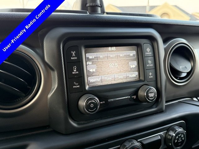 2018 Jeep Wrangler Unlimited Sport photo 3