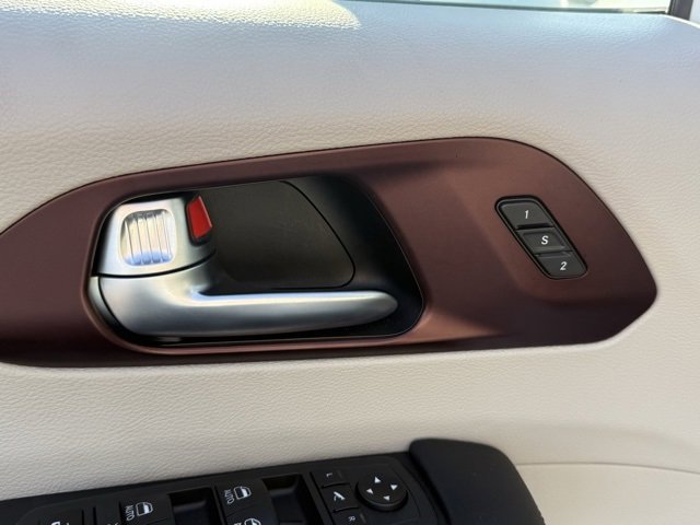 2020 Chrysler Pacifica Limited photo 7